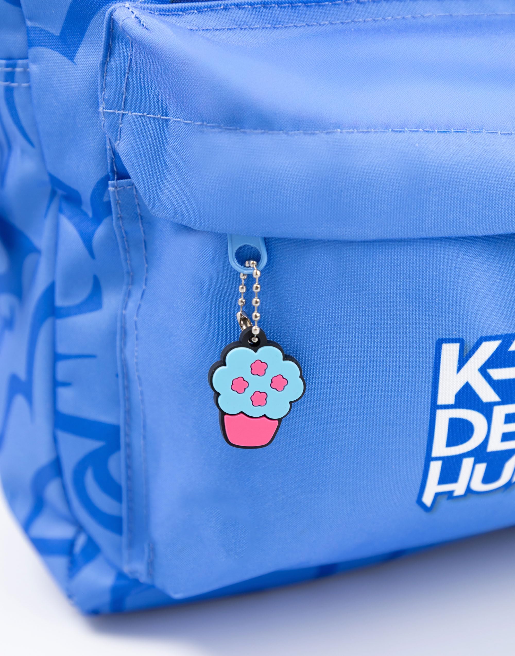 KPop Demon Hunters Mochila azul Derpy Tiger de K-Pop | Mochila escolar infantil con bolsillo frontal con cremallera | Correas acolchadas para los hombros y correa para el pecho | Merchandising