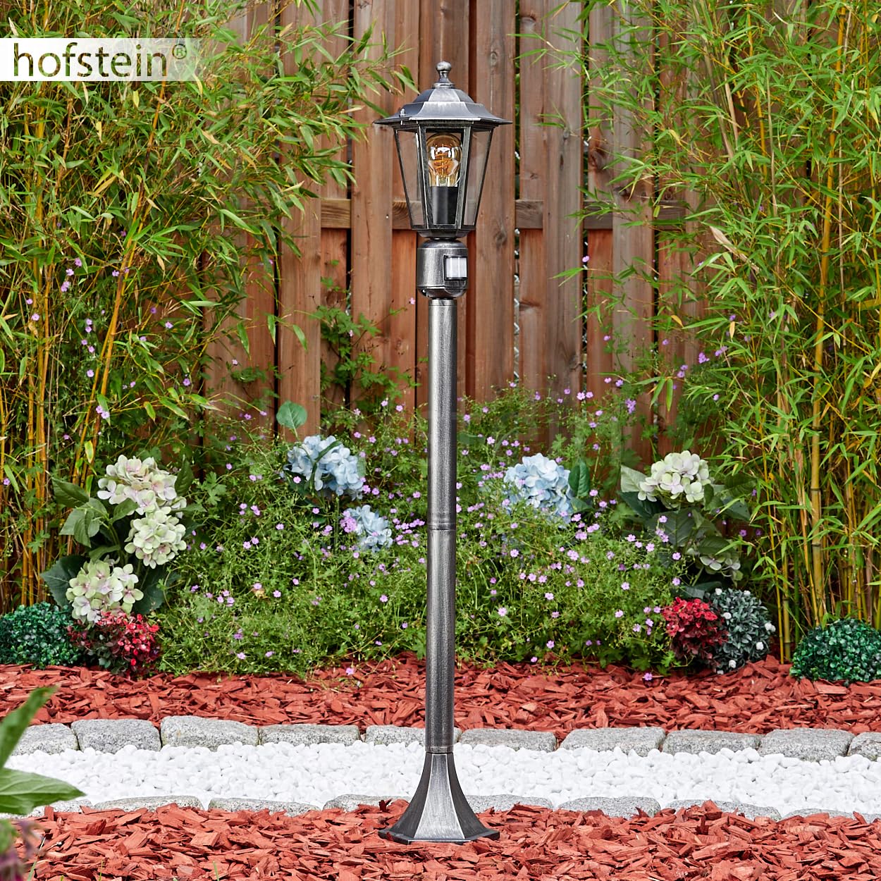 HOFSTEIN Lampa zewnętrzna Loria, lampa drogowa z czujnikiem ruchu z metalu/szkła w kolorze czarno-srebrnym/przezroczystym, lampa zewnętrzna o wyglądzie antycznym, wysokość 107 cm, oświetlenie ogrodowe