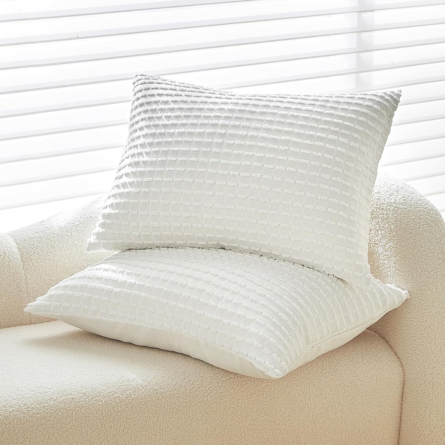 WARMDERN White Pillow Covers King Pillow Cases Soft Microfiber Pillow Cases Set of 6 Boho Textured Pillowcase with Envelope Closure(White, King, 6 Pack)