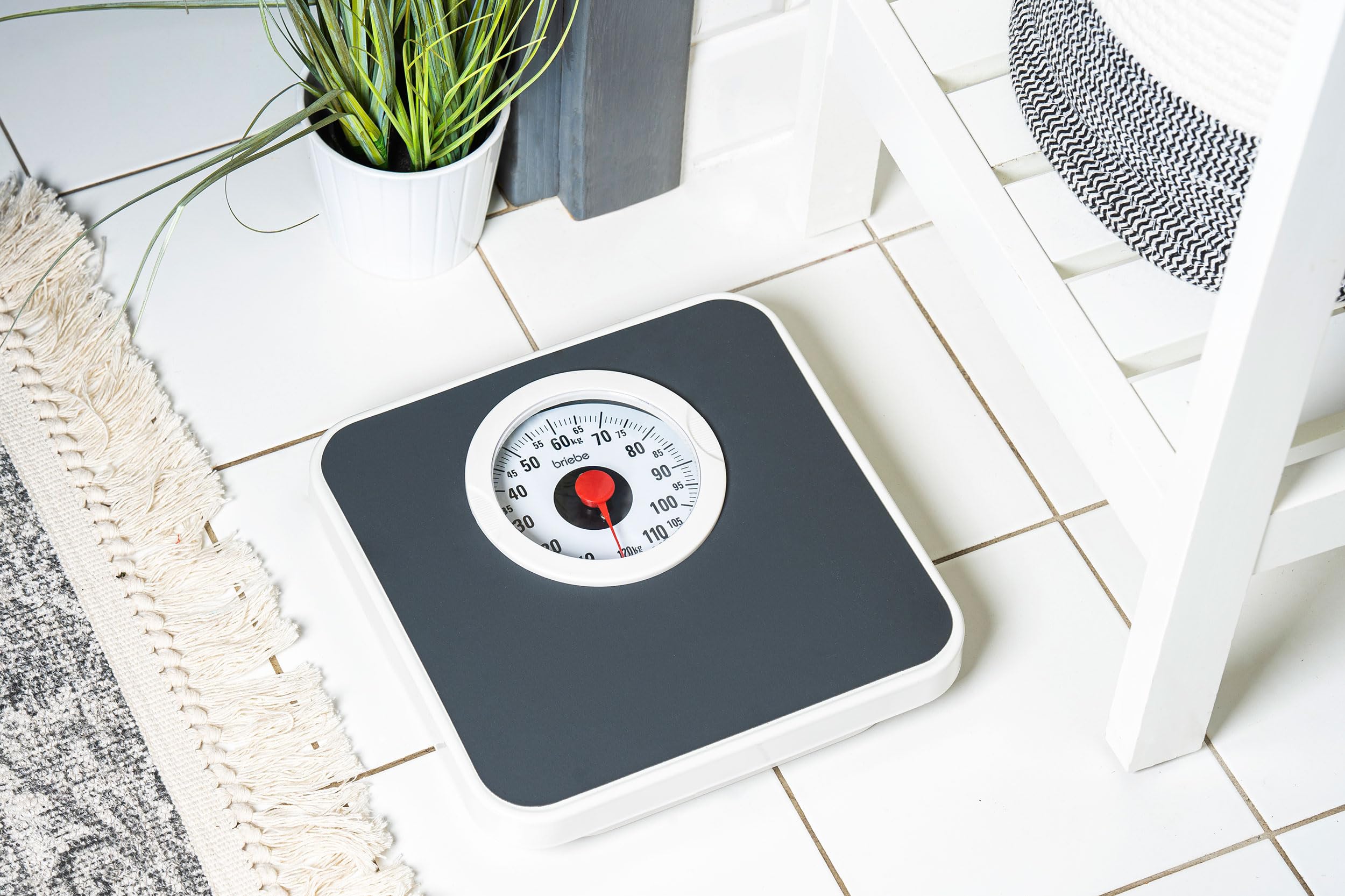 briebe Báscula de Baño Analógica Mecánica, Capacidad 120 Kg, Gran Precisión, Superficie Antideslizante, Balanza Fitness no Digital, Fácil de Usar, sin Pilas, Metal, Retro, SC1123