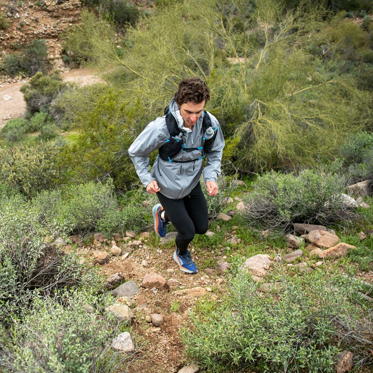 Amazon.com : Ultimate Direction Adventure Vest Men's Hydration and