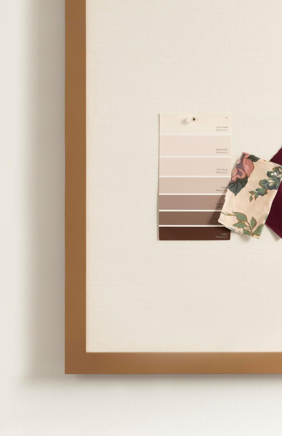 Kate and Laurel Holbrook Glam Framed Arch Fabric Pinboard, 24 x 36, Gold, Decorative Modern Arched Bulletin Board for Use as Vision Board or Wall Organization