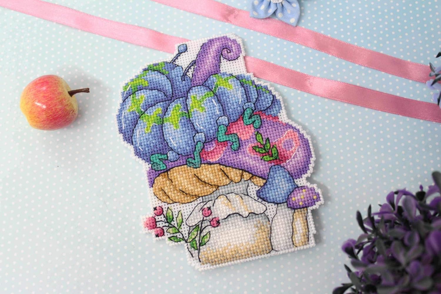 Wise Caterpillar - Counted Cross-Stitch Double-Sided kit on The Plastic Canvas. MP Studia SR-400