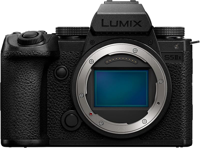 Cámara sin espejo LUMIX S5IIX, fotograma completo de 24,2 MP con AF híbrido de fase, nuevo Active I.S. Tecnología, 5.8K Pro-Res, RAW sobre HDMI, Streaming IP - DC-S5M2XBODY Negro | 5.8K Pro-Res, transmisión IP - DC-S5M2XBODY, RAW sobre HDMI, nuevo Active I.S, AF híbrido de fase