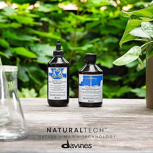 Miniatura 2 de Davines Champú reequilibrante Naturaltech, limpia suavemente el cuero cabelludo mientras ayuda con el exceso de producción de sebo, añade brillo