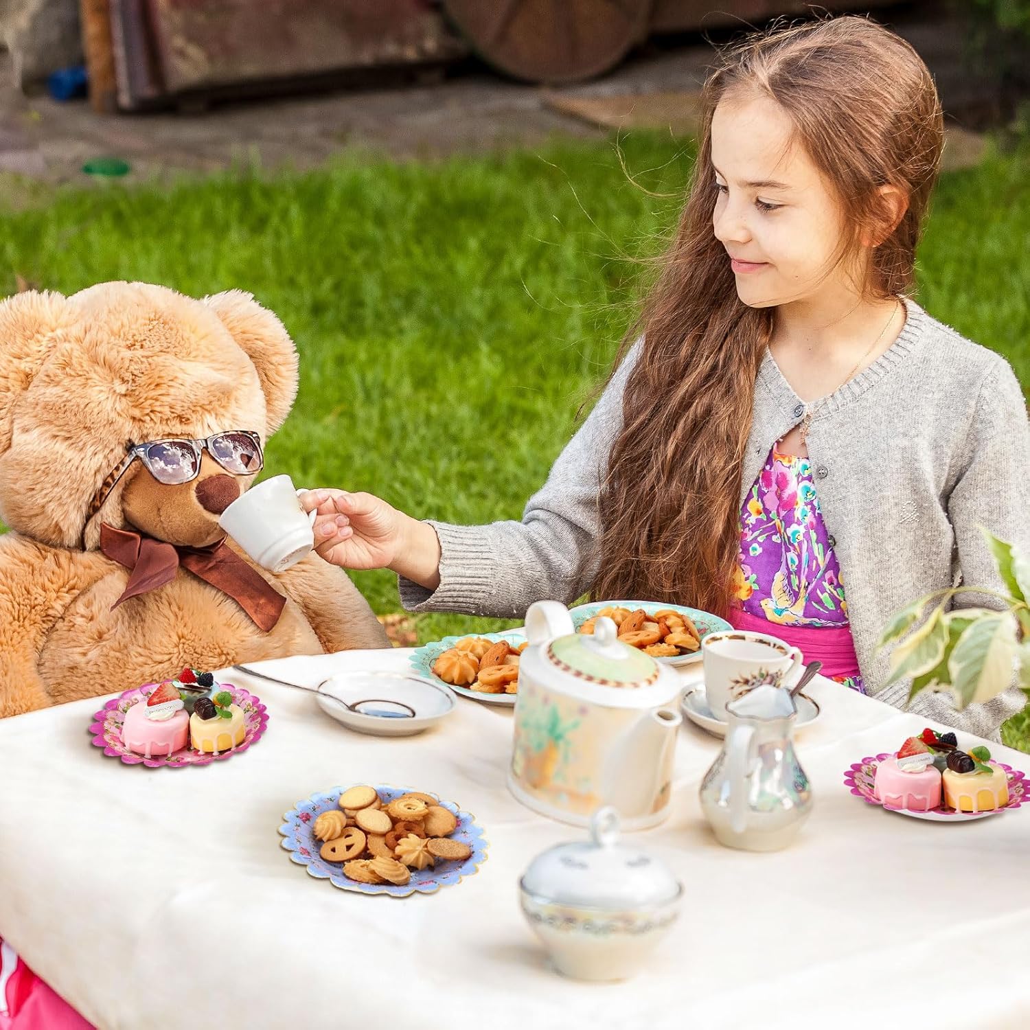 Pasimy 64 Pcs Floral Vintage Plates Paper Tea Party Tableware Set 9 Inch and 7 Inch Plates for Tea Party Birthday Baby Shower Wedding Bachelorette Supplies(Flowers)