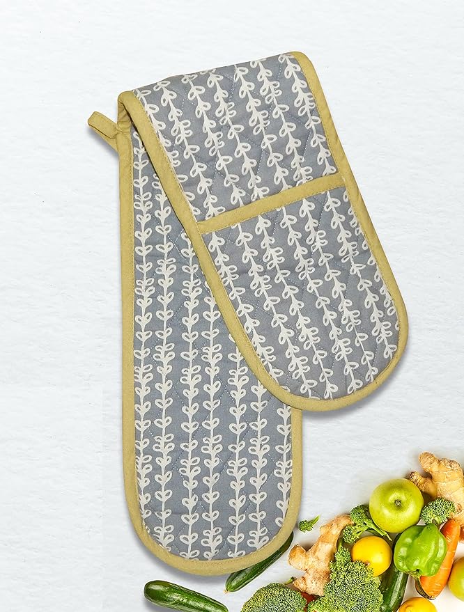 Tiny Break Double Oven Mitt Running Floral 7 x 35 Inch