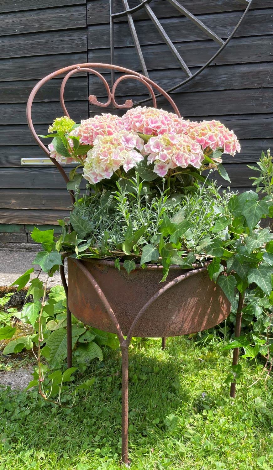 Hirsch Terracotta Pflanzstuhl Edelrost Herz B: 45 H: 87 T: 47 stabil massiv Gartenpflanzstuhl
