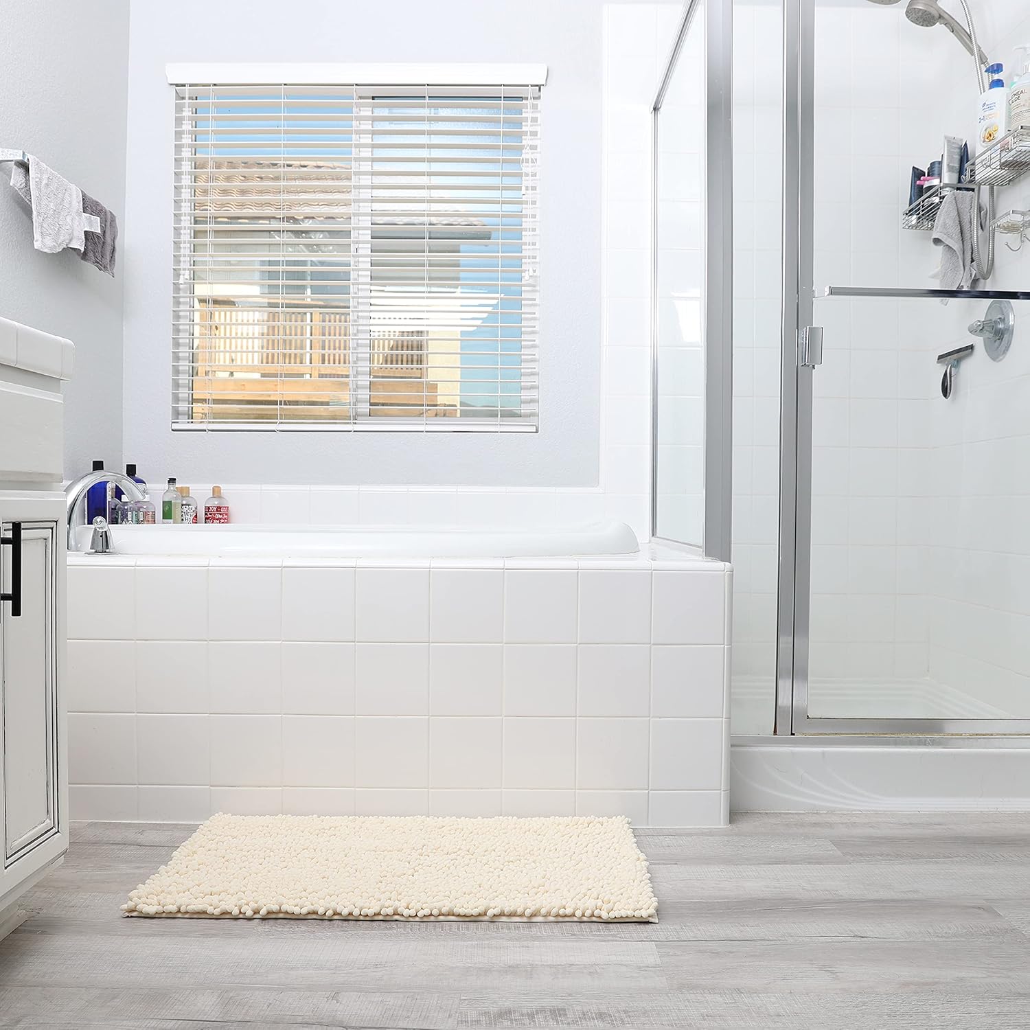 Chenille Bath Mat, Non-Slip Ultra Soft Plush Mat, 21" x 34", Cream