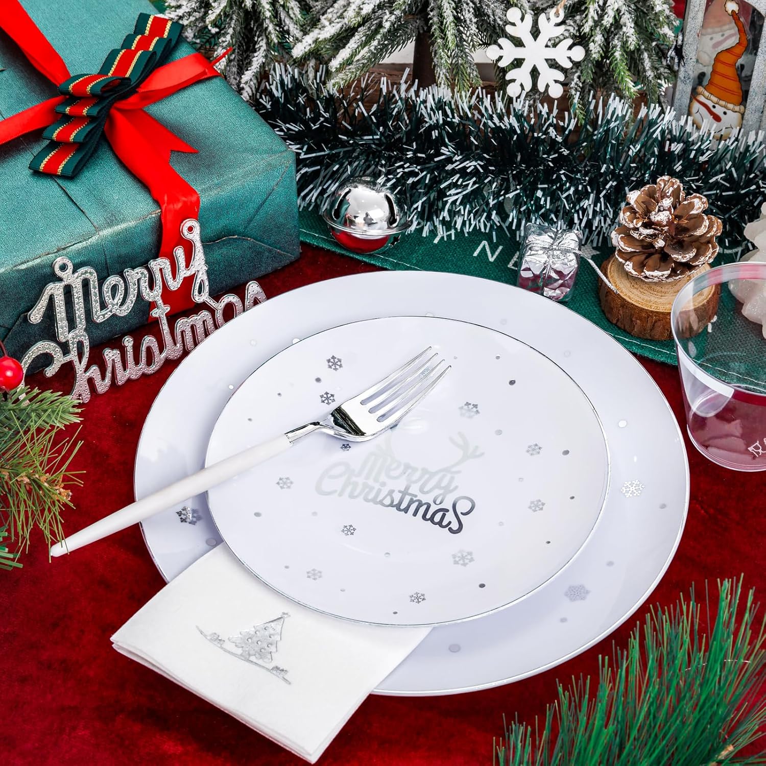 Nervure 175PCS Christmas Plastic Plates - White and Silver Disposable Plates & Silver Plastic Silverware with White Handle include 50 Plates 25Knives 25Forks 25Spoons 25Napkins for Christmas Party