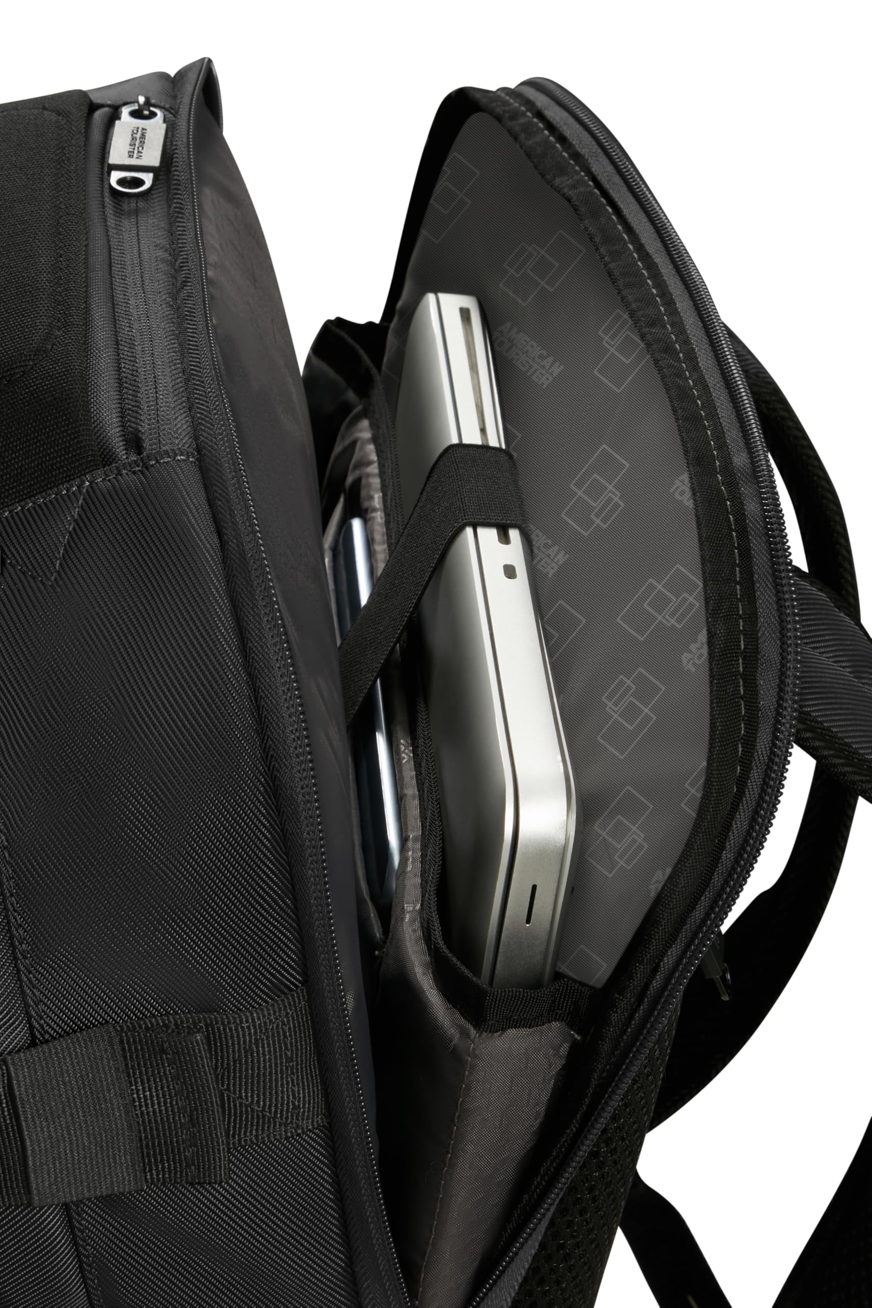American Tourister Urban Track - Zaino porta PC 15.6" – 45 cm, 29 L - 3 scomparti grandi - Grande capacità - Ergonomico - Scomparto imbottito per laptop - Nero (Asphalt Black)