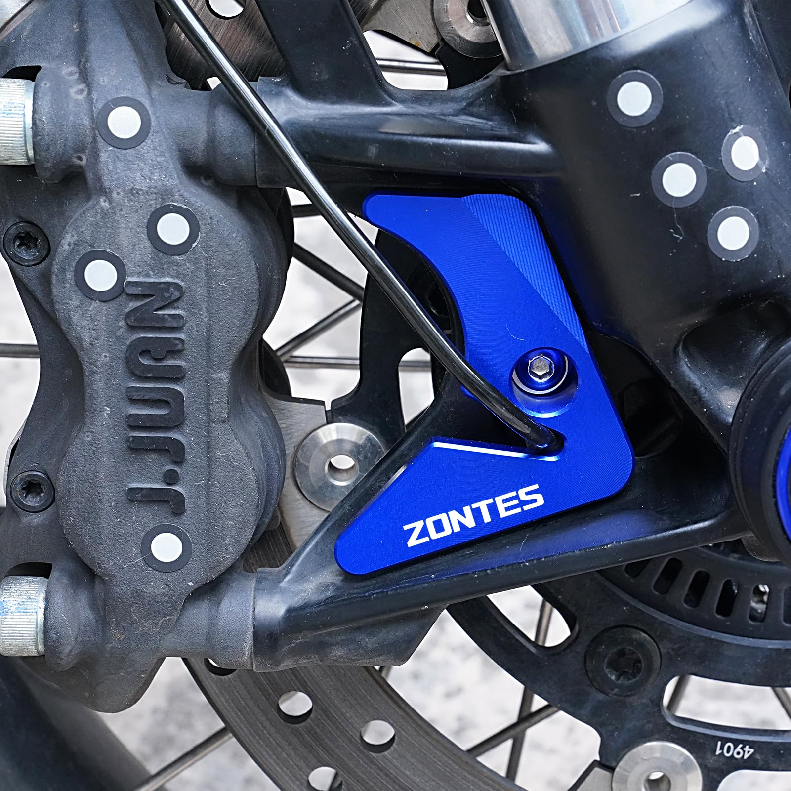 Compatibile con ZONTES 368G 703F 368E 368K 368M 368E 368D 350E 350M 350D 703 R/RR 2024 2025 2026 Protezione del sensore ABS per ruota anteriore CNC per moto Zontes 703 f 368 g Accessori (Blu)