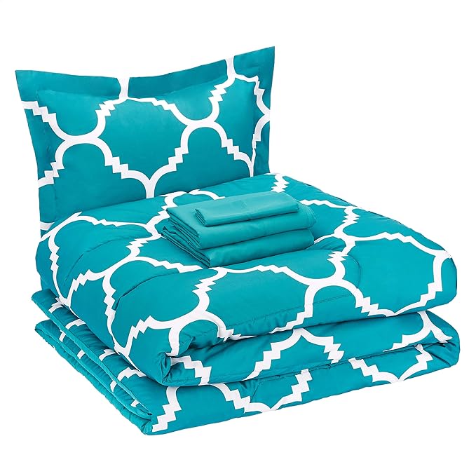 Amazon Basics 5Piece Lightweight Microfiber BedInABag Comforter