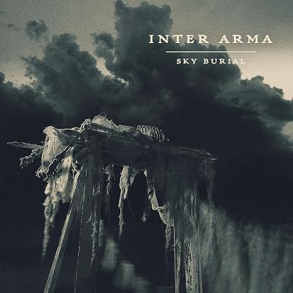 Sky Burial por Inter Arma, capa do álbum