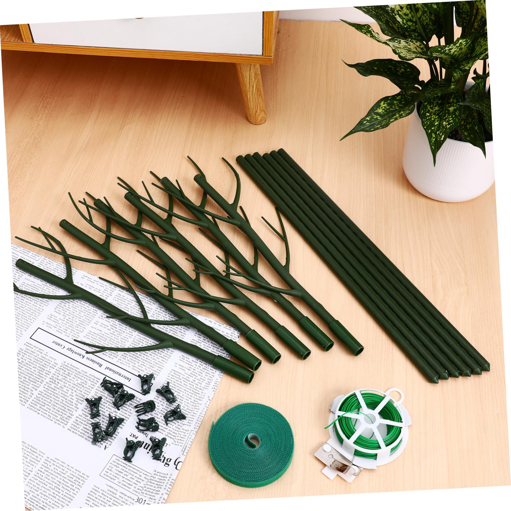 Hemobllo Tuteurs pour Plantes D'intérieur, Support pour Plantes Grimpantes en Plastique Vert, 1 Set Clips et Attaches, Installation Facile au Jardin L'intérieur