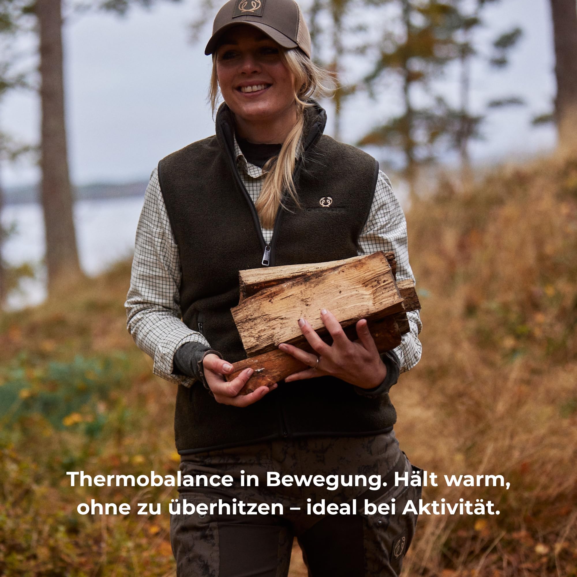 Chevalier Mainstone Fleece Weste Damen – Weiches Fleece, Hoher Kragen mit Kinnschutz – Reißverschlusstaschen vorne, Elastische Abschlüsse – Atmungsaktiv, Wärmend – Skandinavisches Design – Dunkelgrün