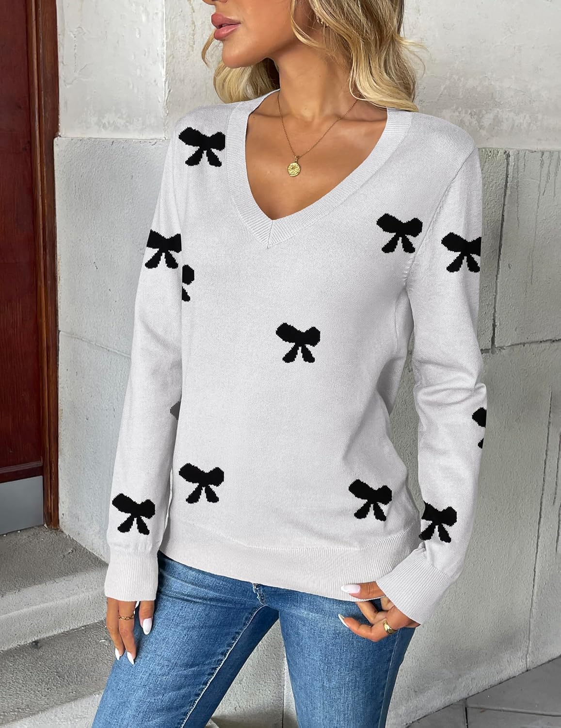 Zeagoo Women's 2026 Fall V Neck Sweater Trendy Long Sleeve Casual Lightweight Ribbed Knit Pullover Tops - Image 2