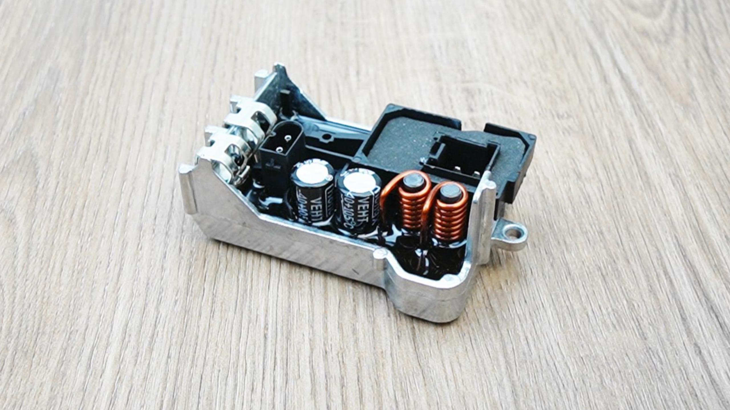 Image of Blower Motor Resistor Fit for Mercedes-Benz C230 C240 C280 C320 CL500 CLK320 CLK350 CLS500 E320 E350 E500 SLK350 SL500 ML350 G500 SL65, A /C Heater Control Replace 2308216451 973586 JA1893 RU566