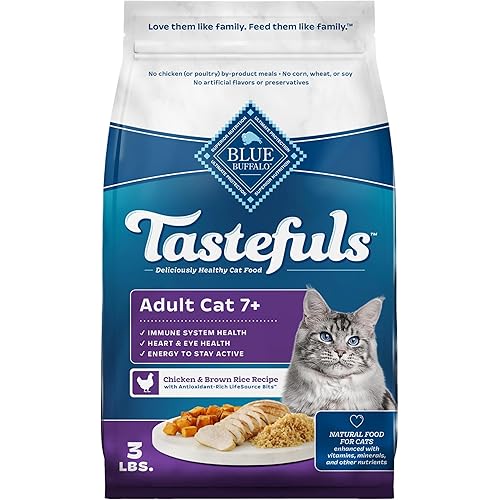 Blue Buffalo Tastefuls Mature Dry Cat Food for Adult Cats 7+, Made in the USA with Natural Ingredients, Chicken & Brown Rice Recipe, 3-lb. Bag