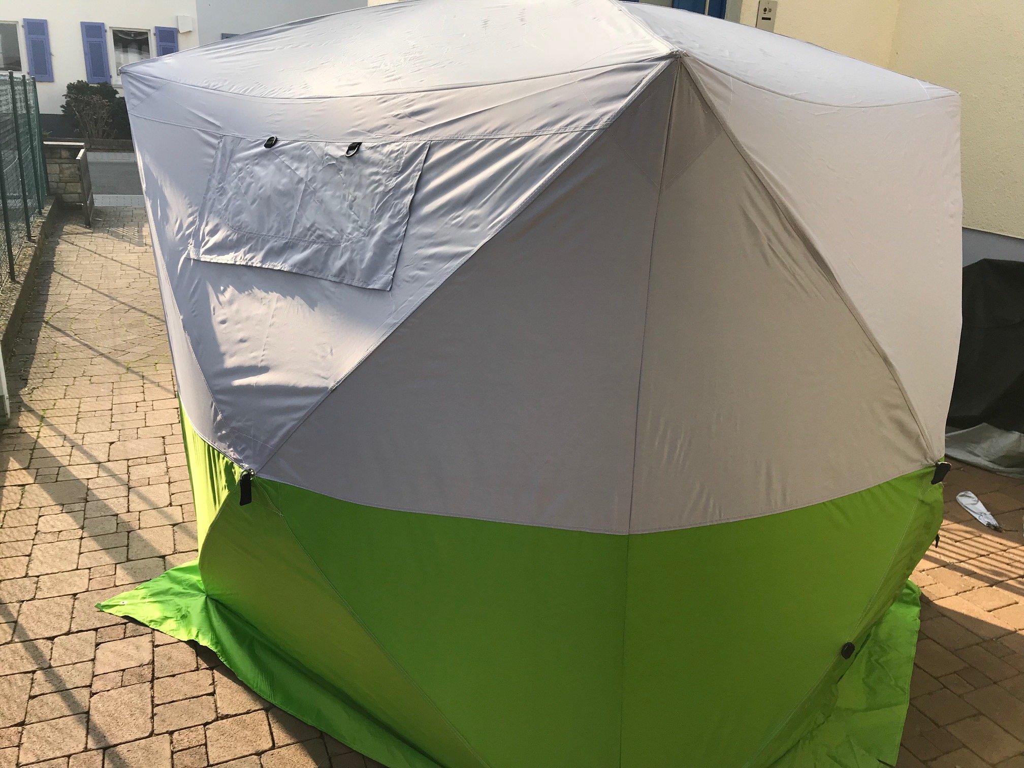 Montagezelt, Baustellenzelt, Maß 1,90 x 1,90 x 2,00 m Wasserdicht Wetterfest Schnellaufbau aus Polyester Grün/Weiß für Outdoor, Arbeit, vom Deutschen Hersteller mit über 10 Jahren Erfahrung!