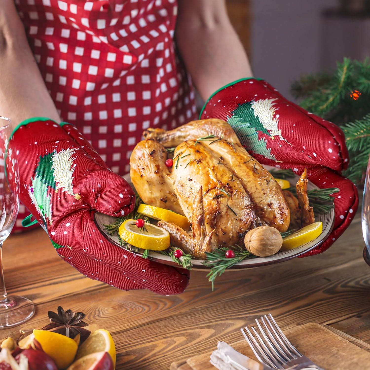 Nuanchu Merry Christmas Tree Kitchen Decor Set 4 Kitchen Dish Towels 2 Christmas Pot Holders 2 Oven Mitt Rustic Rug and Mat for Home Cooking Baking Holiday Xmas Tree Gift Home Decorations