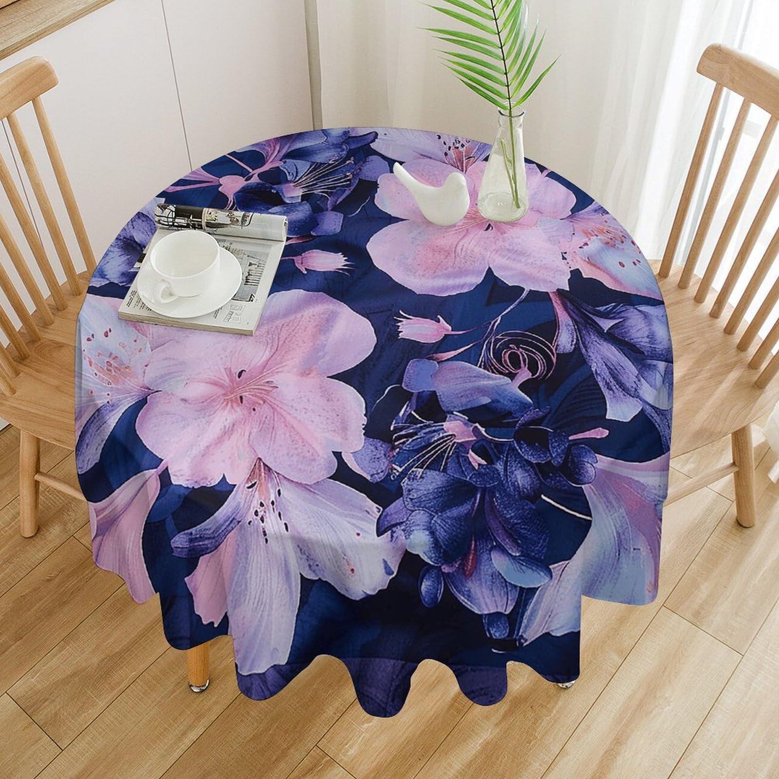 Nappe ronde imperméable fleurie pour vos déjeuners de terrasse et fêtes