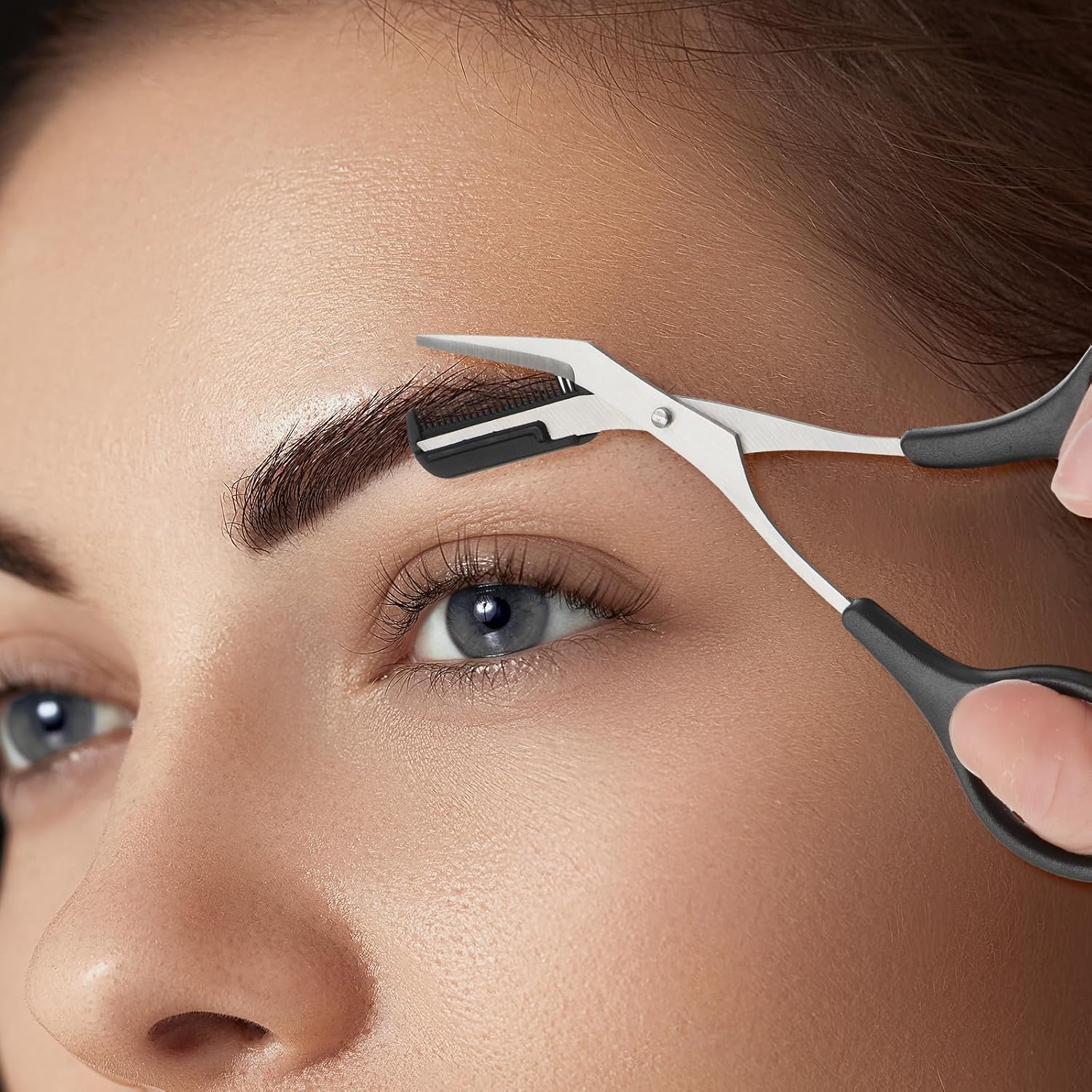 Yolev 2pcs Eyebrow Scissors with Comb Professional Precision Eyebrow Trimmer Scissors Eyebrow Trimming Scissors Hair Removal Beauty Accessories for Men Women