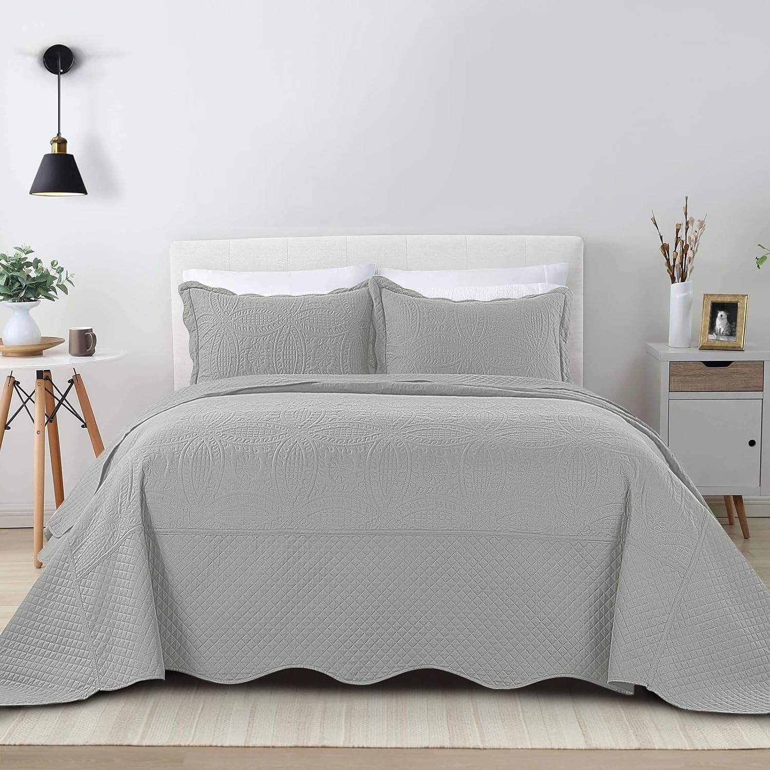 hombys oversized king bedspreads 122"x138", quilt set extra wide & lightweight bedding set, soft, durable & breathable coverlet for all seasons, 3 pcs, (light grey, 122"x138") 122"x138" light grey