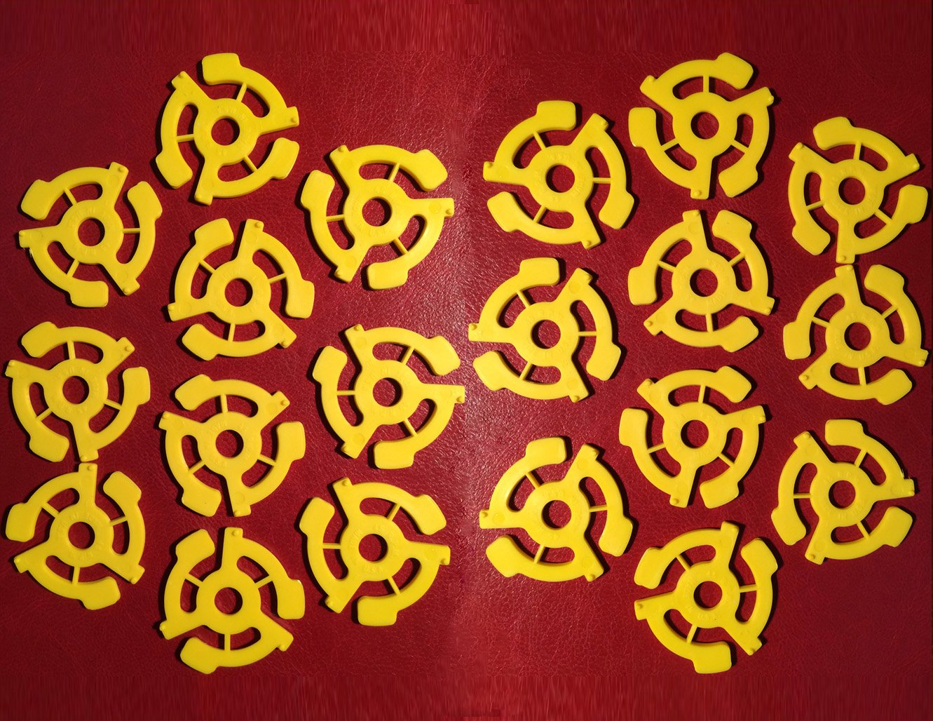 OSALADI Adattatore Per Giradischi Vinile Da 45 Giri Triangolare, Accessorio Ecologico in Plastica Resistente, Compatibile Lettori Foro Centrale Per Uso Domestico