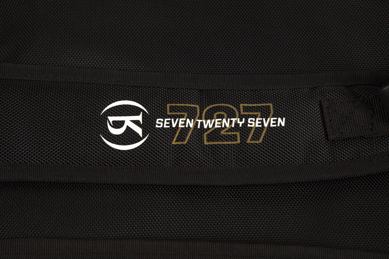 Amazon | Ronix ホイルボードパッド入りケース - ブラック