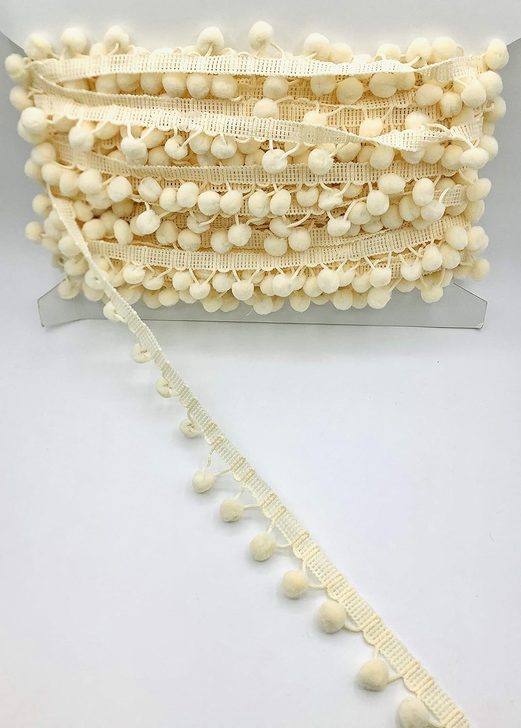 Ecru 1-1/4" Ball Fringe with 1/2" Pom Pom 18 Yards