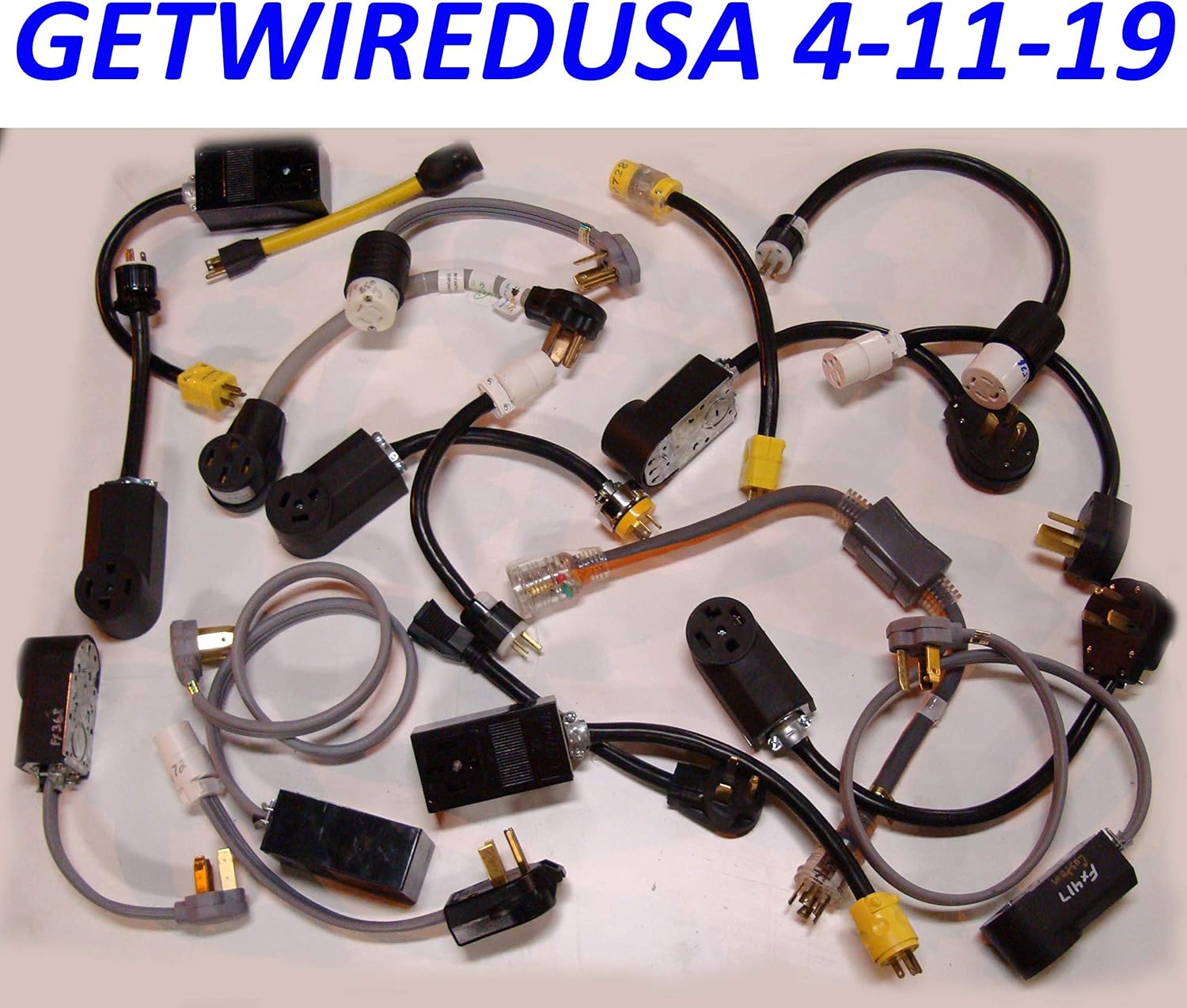 10-20P 3-PiN Male Plug To L5-15R Twist Lock 3-Prong Female Cable Socket Outlet Receptacle, Electric Cord Adapter NEMA 220/250V input 110/125V Output FX125V910