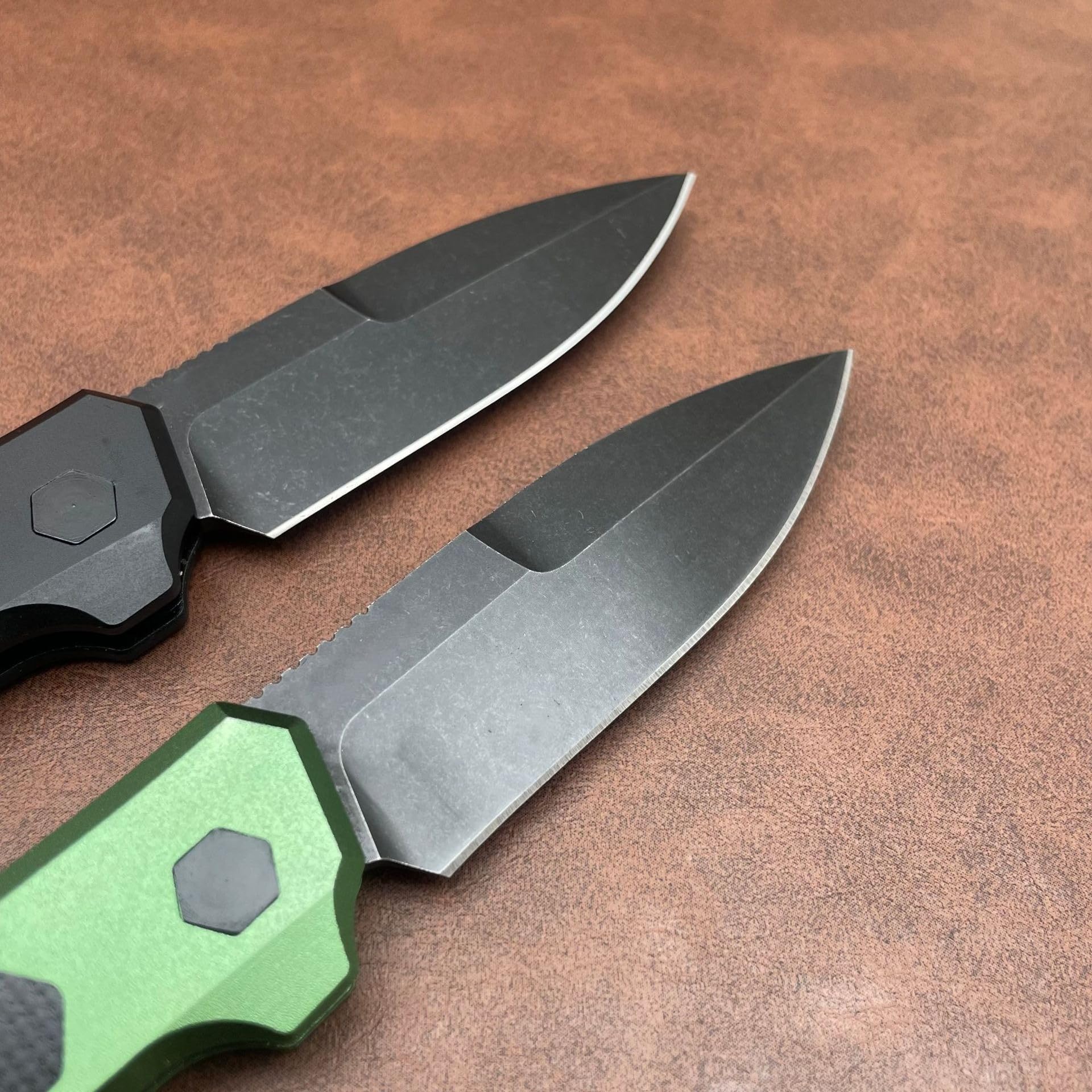 Generisch Klappmesser 19,8 cm mit Magnacut Stahl und G10 Aluminium Griff für Camping Wandern Reisen Freizeit und Outdoor Aktivitäten (Schwarz)