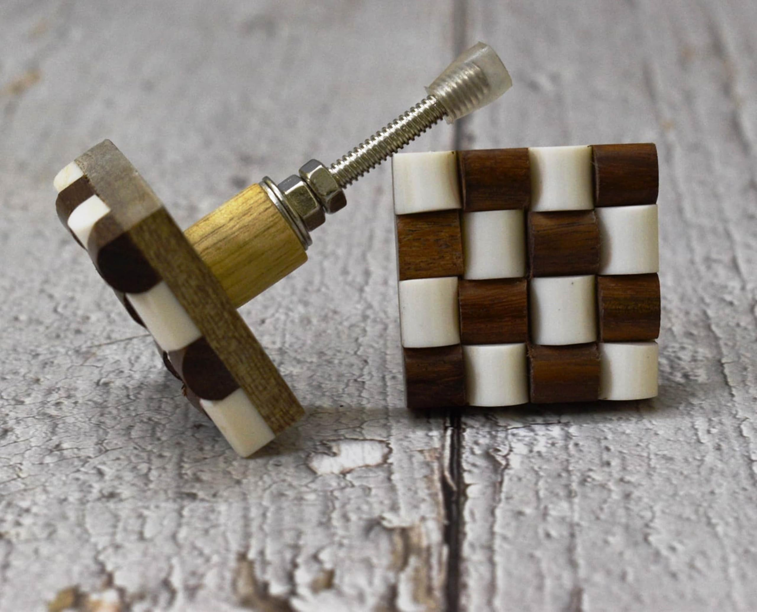DCXウッドノブ Checkered WOOD KNOB DCXウッドノブ Checkered WOOD KNOB Amazon.com: KAISH 4-Pack