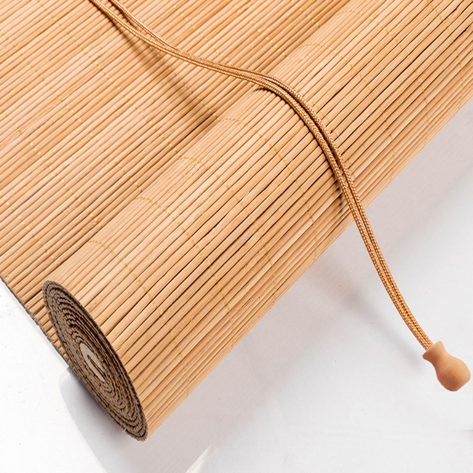 Store bambou rétro extérieur pour créer un coin d'ombre sur le balcon