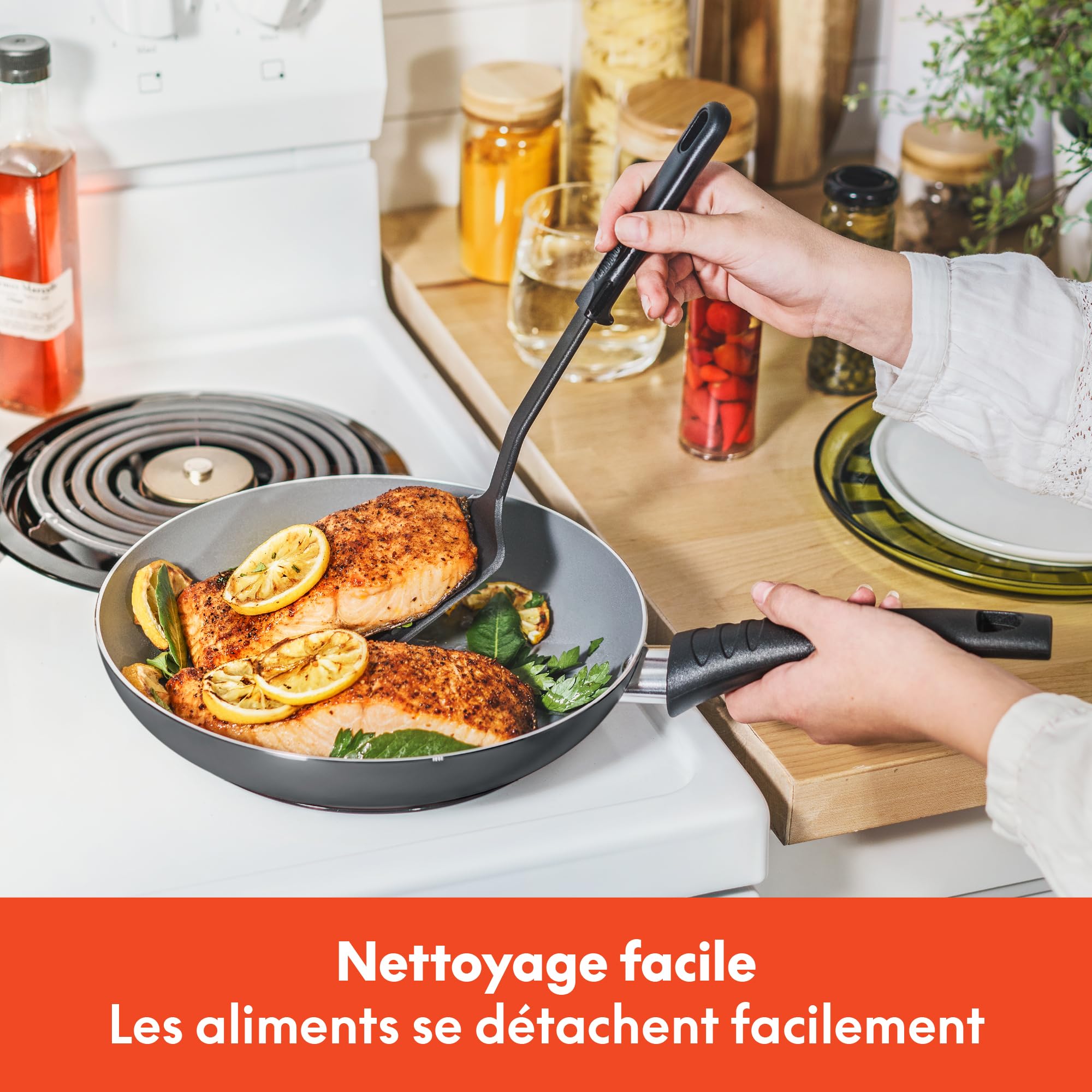 bella Batterie de cuisine, 21 pièces avec ustensiles, antiadhésifs, sans PFOA, surface de cuisson résistante aux rayures, compatible avec toutes les cuisinières, nylon et aluminium, noir