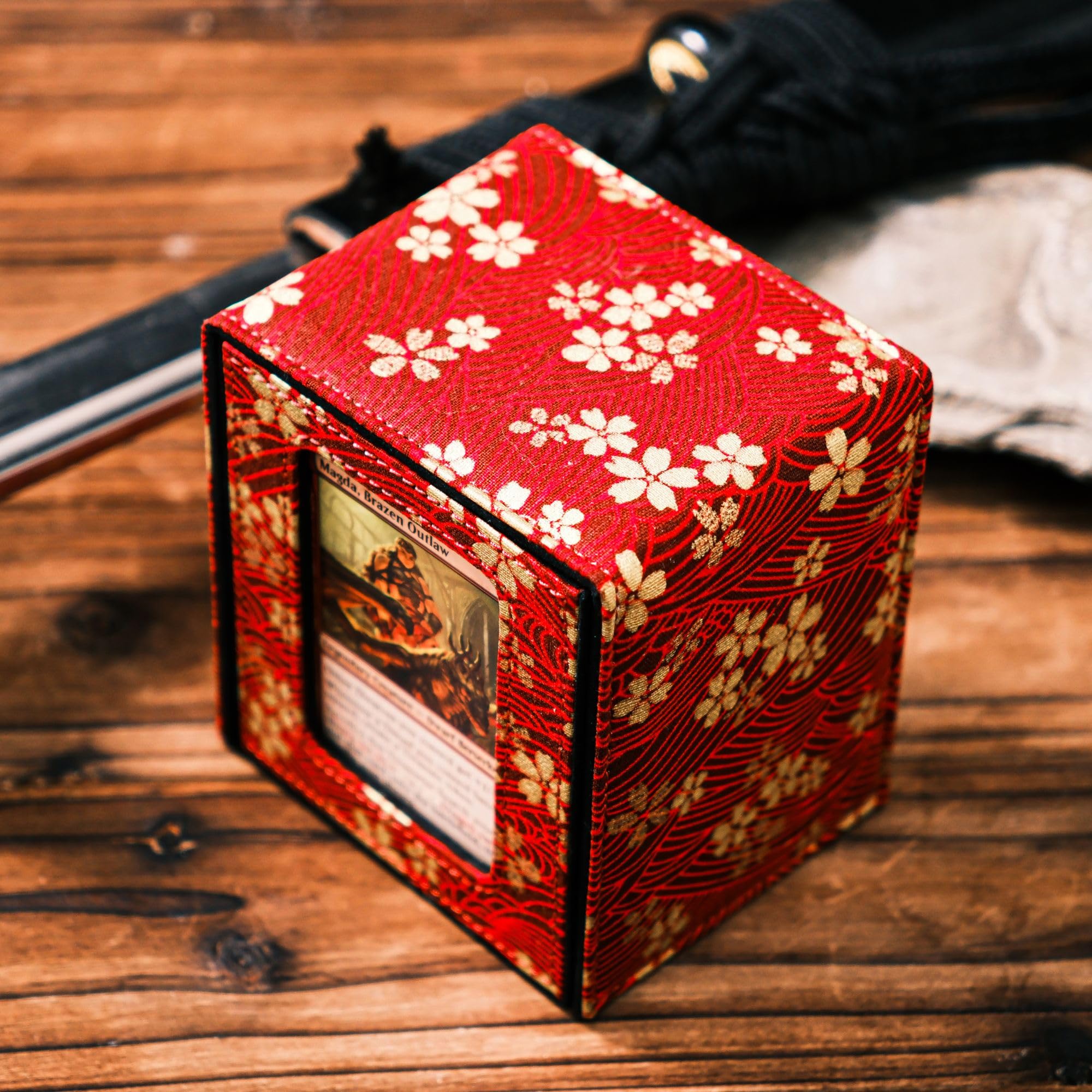 デッキケース　deckimono ５つセット　海外クラウドファンディング Amazon.com: KakapopoTCG The Shogun Deckimono: a Kimono Deck Box