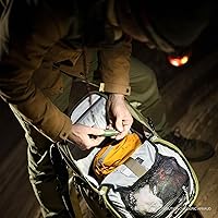 Vista 7 de PETZL, E+Lite, Ultra-Compact Emergency headlamp. 30 lumens