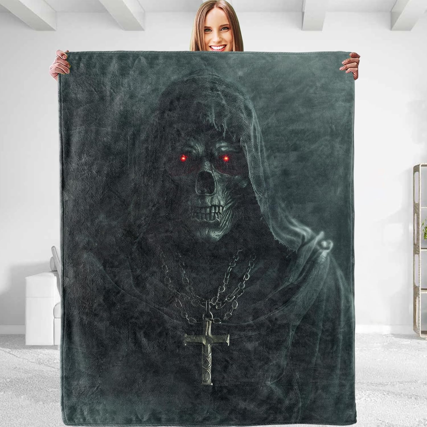 Horrible Skull Throw Blanket - Plush, Soft, Comfy, Lightweight, Warm, Fuzzy, Flannel Blanket for Couch, Bed, Travel, Office, Outdoor, Home Decor - Unique Gift for All 50''×60''