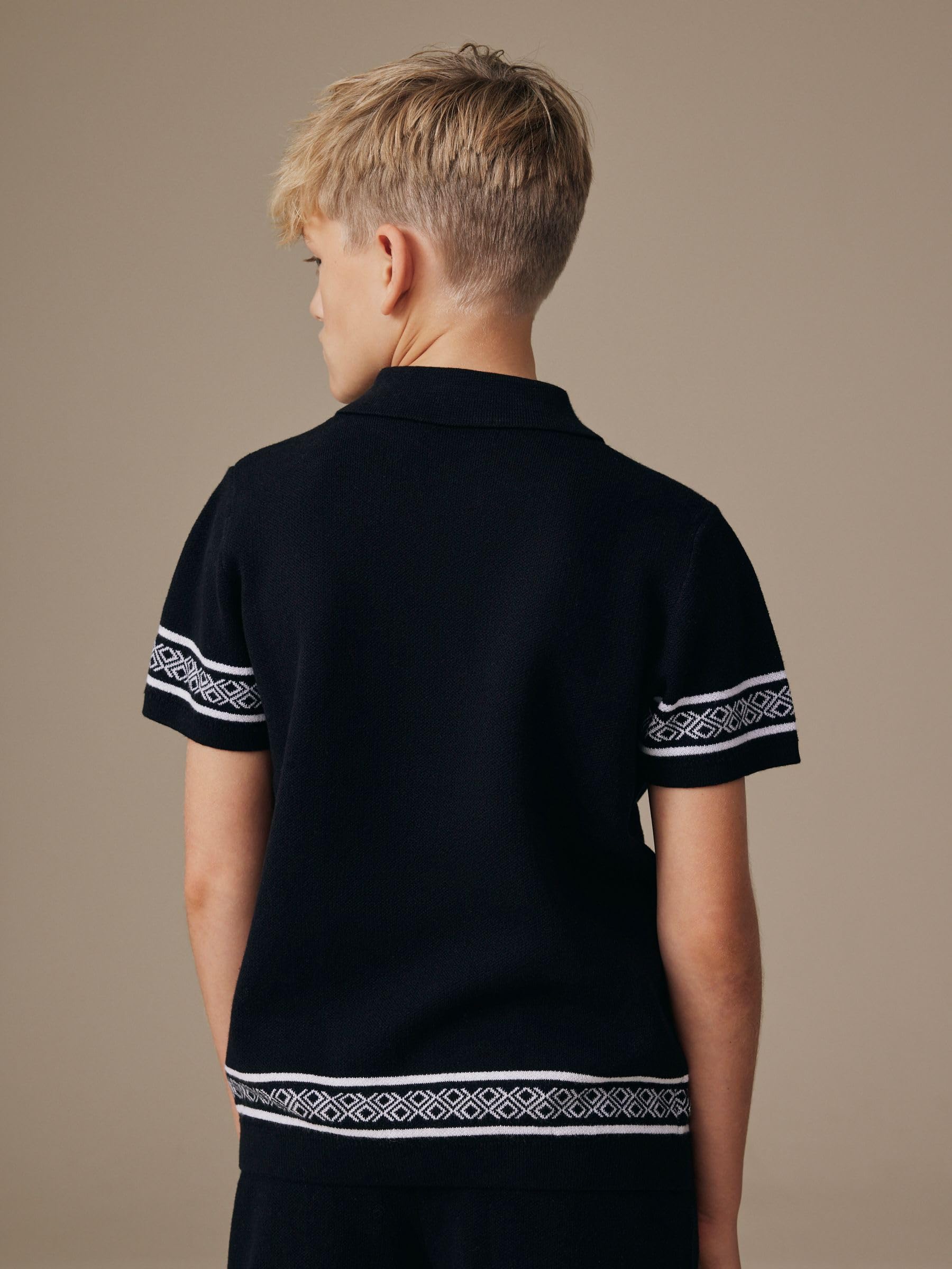 NEXT Niños Conjunto de polo y pantalones cortos de punto
