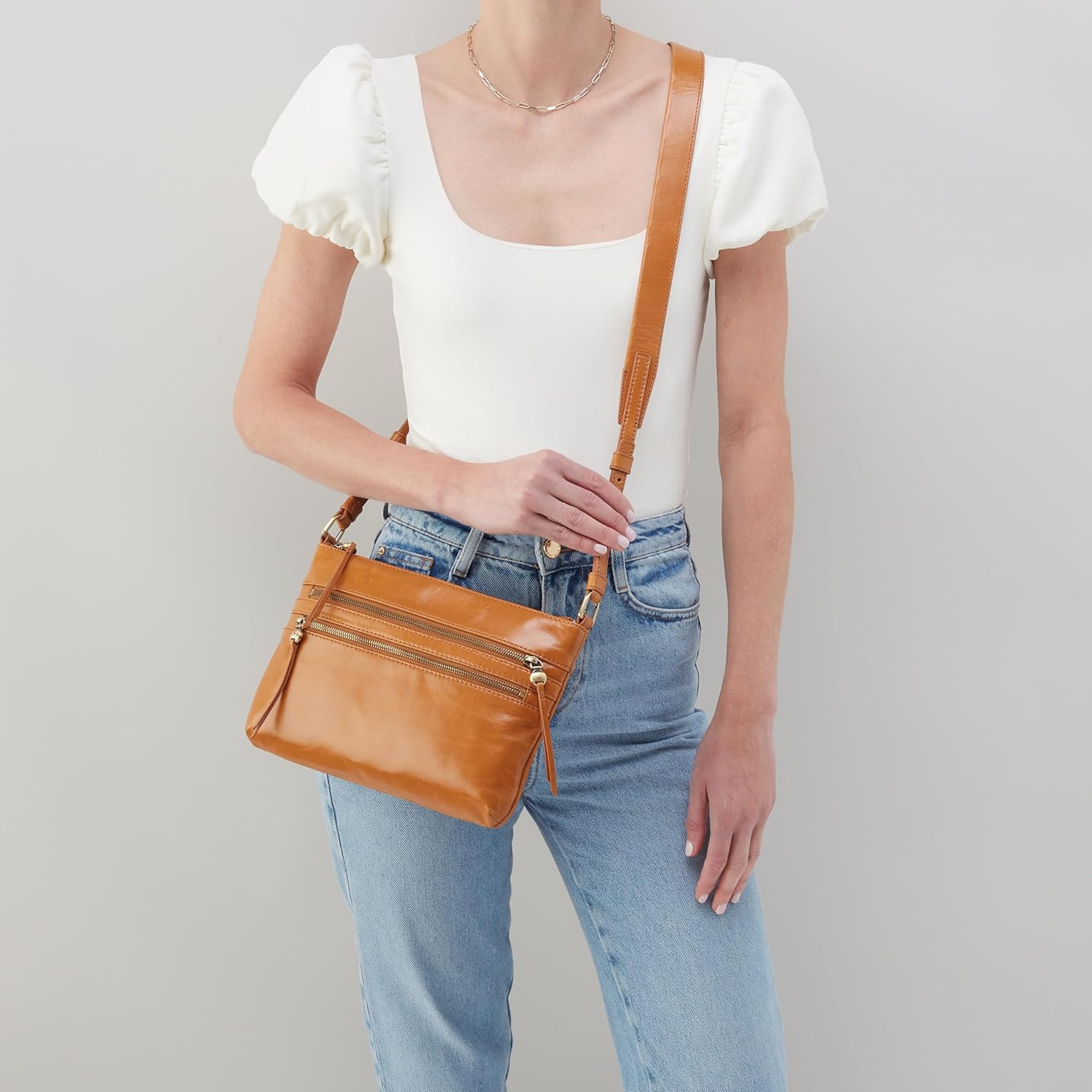 HOBO Women's Billie Crossbody