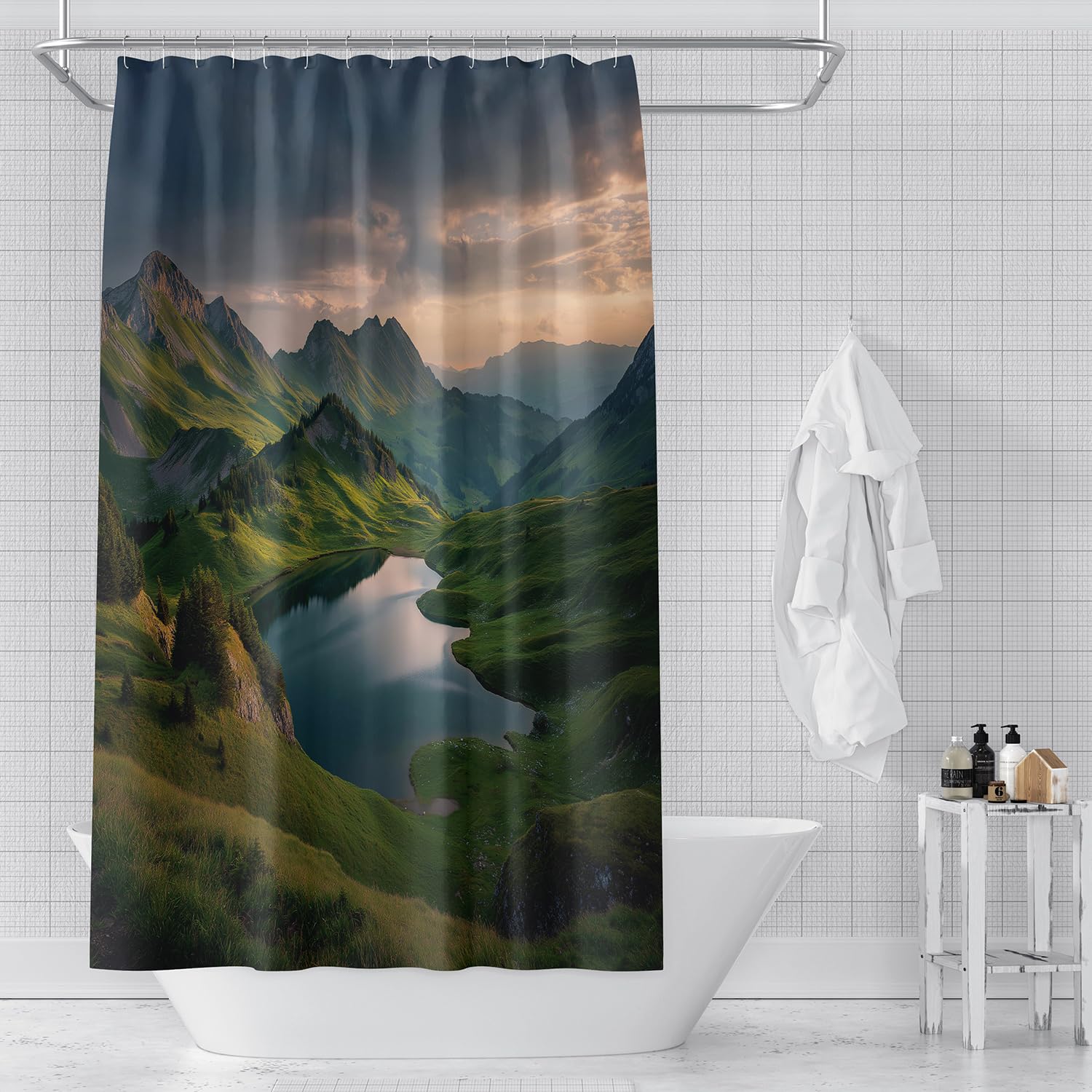 Cortina de Ducha de Montañas para Decoración de Baño,Montañas Verdes Rodean el Lago Cortina de Baño de Tela Impermeable con Ganchos de Plástico,Duradera y Lavable 240Anx200Al cm (1 Panel)