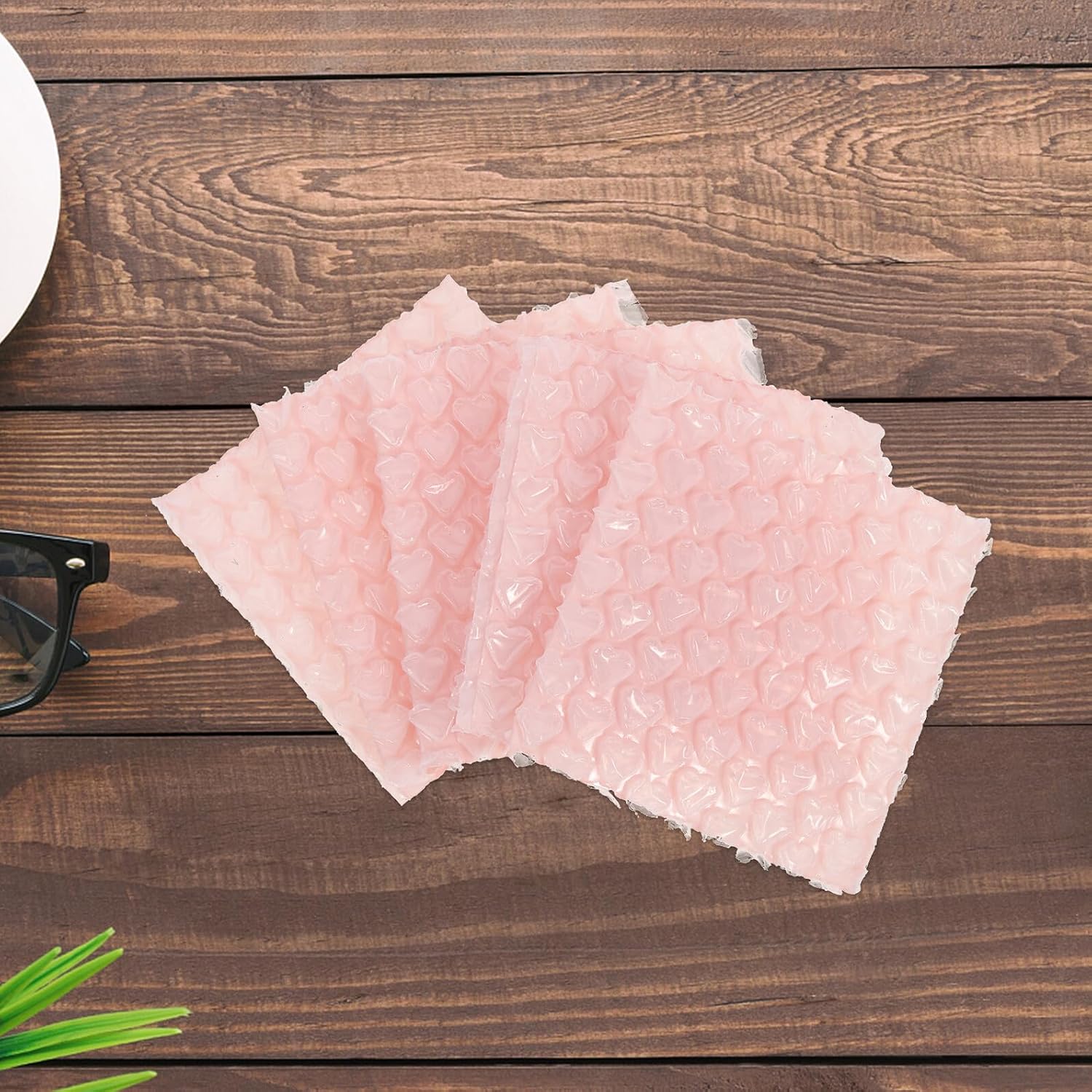 60Pcs Pink Heart-Shaped Bubble Pouches Double-Walled Shockproof Packaging Bags for Shipping and Transport, Thickened Cushioning Wrap Suitable for Fragile Items