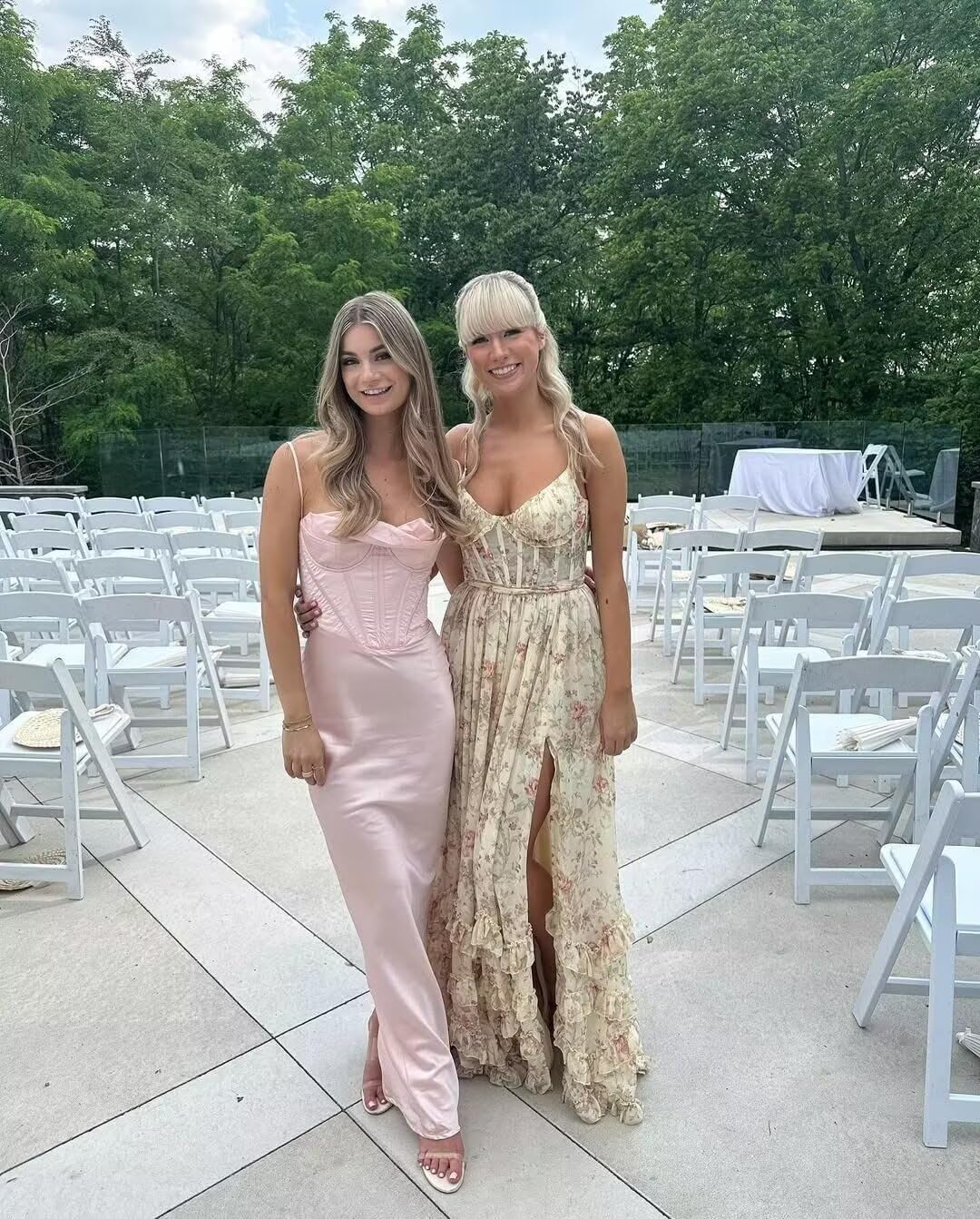 Women's Floral Ruffles V-Neck Bridesmaid Dresses Spaghetti Straps Chiffon Formal Evening Long Dress with Slit
