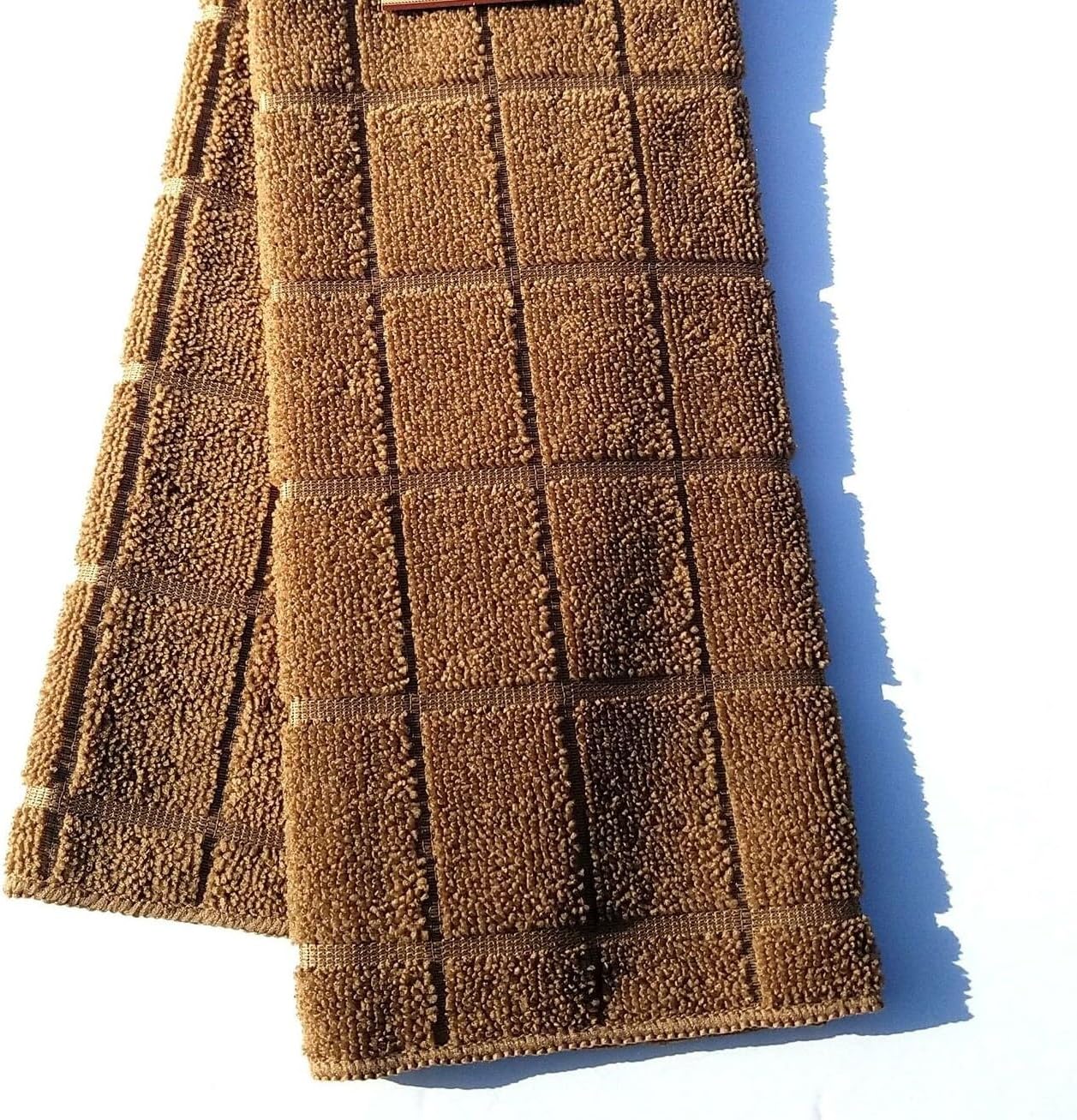 (6) pc Farm Fall Inspired Kitchen Linen Set. You Get (2) Potholders,(1) Oven Mitt, (2) Décor Towels, (1) Pumpkin Shaped Mini Hangable Sign Which Reads “Give Thanks” Autumn Thanksgiving
