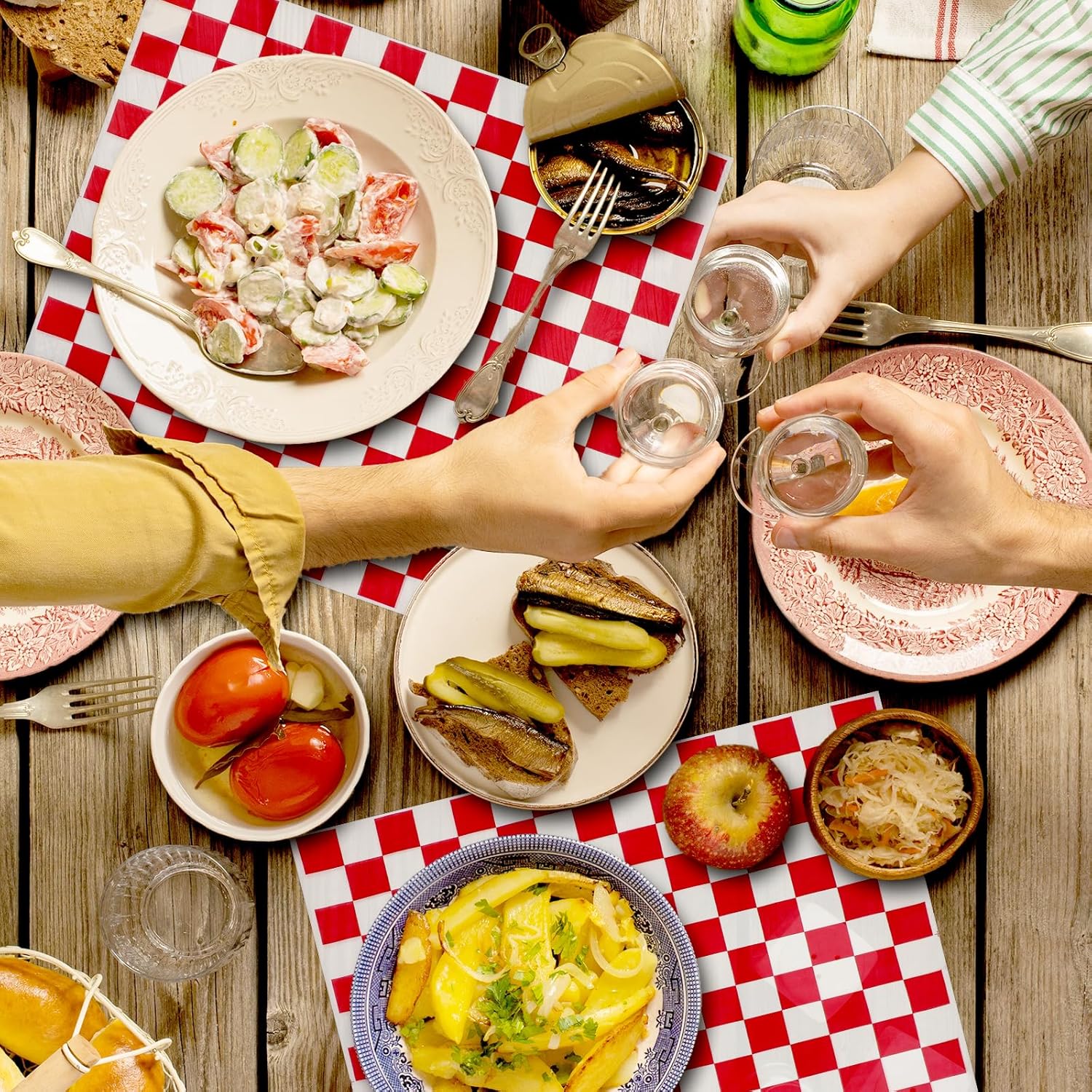 SHENLIU 1000 Sheets Checkered Deli Paper Sheets 12 x 12 Inch, Red And White Checkered Food Basket Liners Grease Resistant Sandwich Paper Wraps BBQ Festival Wrapping Bread Sandwiches