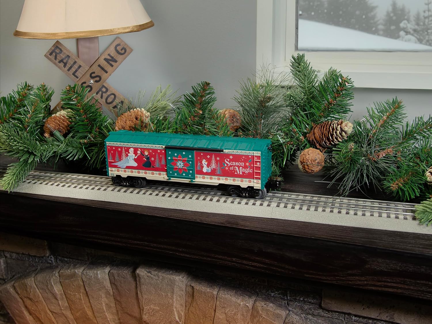 Lionel Disney Frozen Holiday Boxcar, O Gauge Model Train Car with Opening Doors, Anna Elsa Olaf, Age 14+