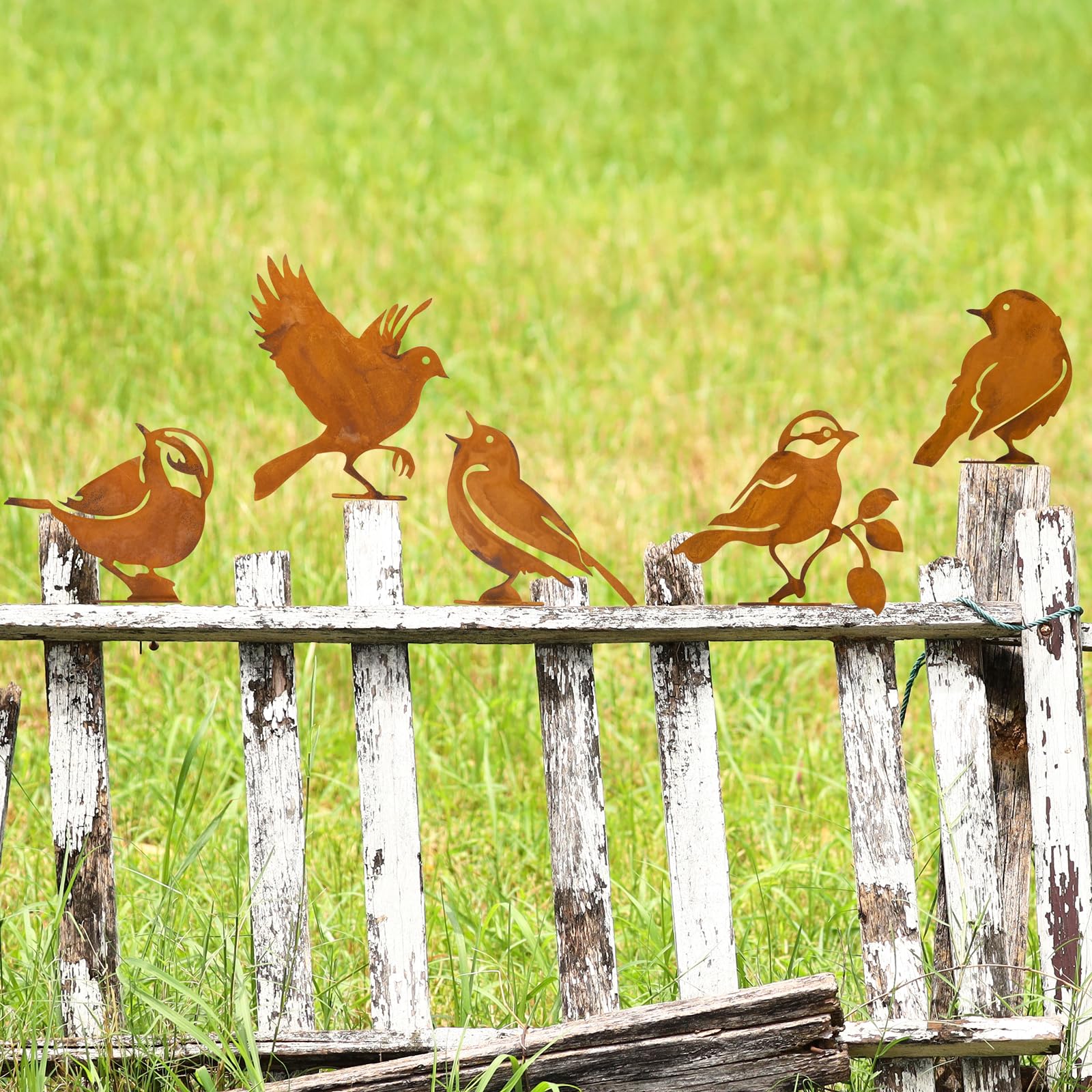 5 Pcs Rusty Birds Decoration Rusty Bird Silhouette with Rusty Patina Birds Decoration Outdoor Fence Decorations Lifelike Metal Birds Garden Ornaments Silhouette Rustic Outdoor Patio Yard Adornment