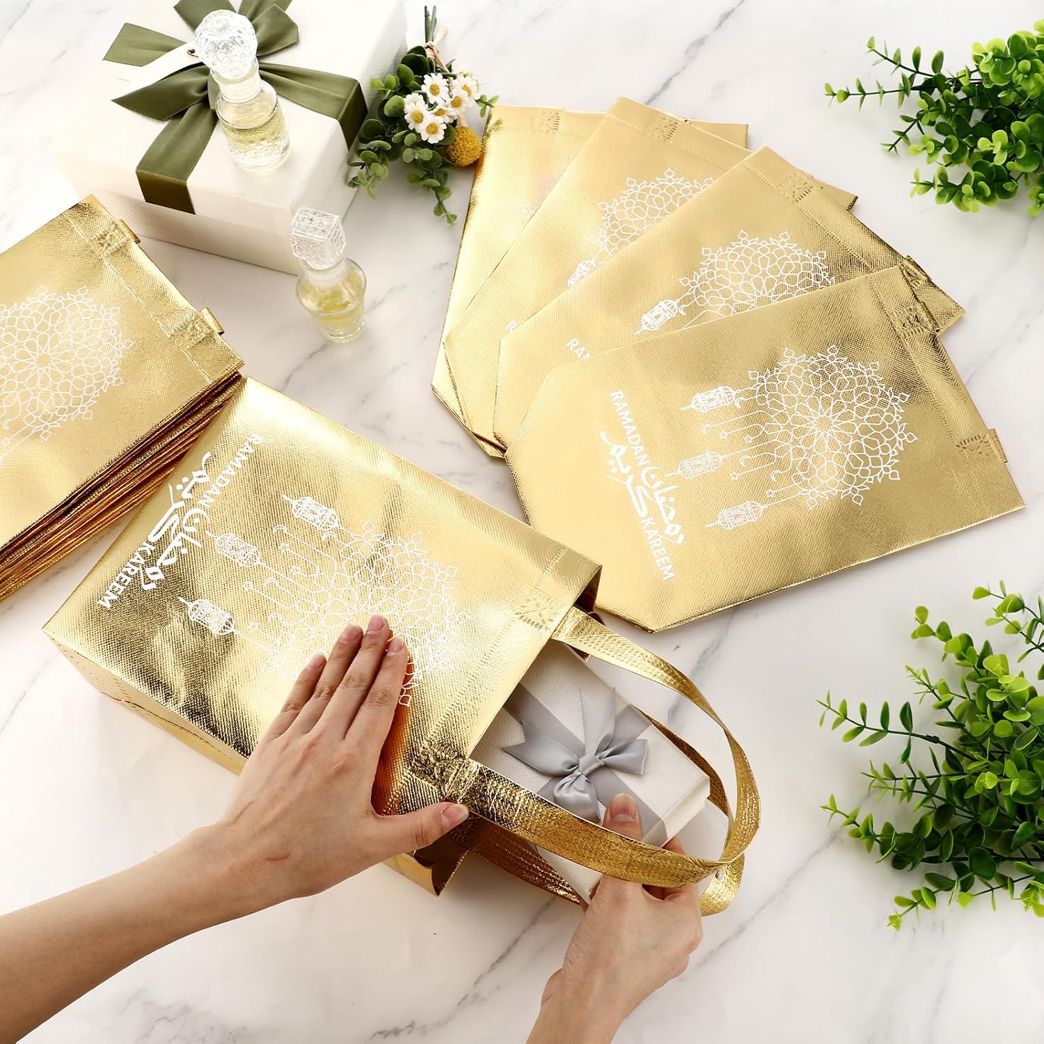 Coume 30 Pcs Ramadan Gift Bags with Handles 8 x 10 x 4 Inch Ramadan Mubarak Gift Bags Multifunctional Non Woven Gifts Wrapping Ramadan Party Supplies - Image 6