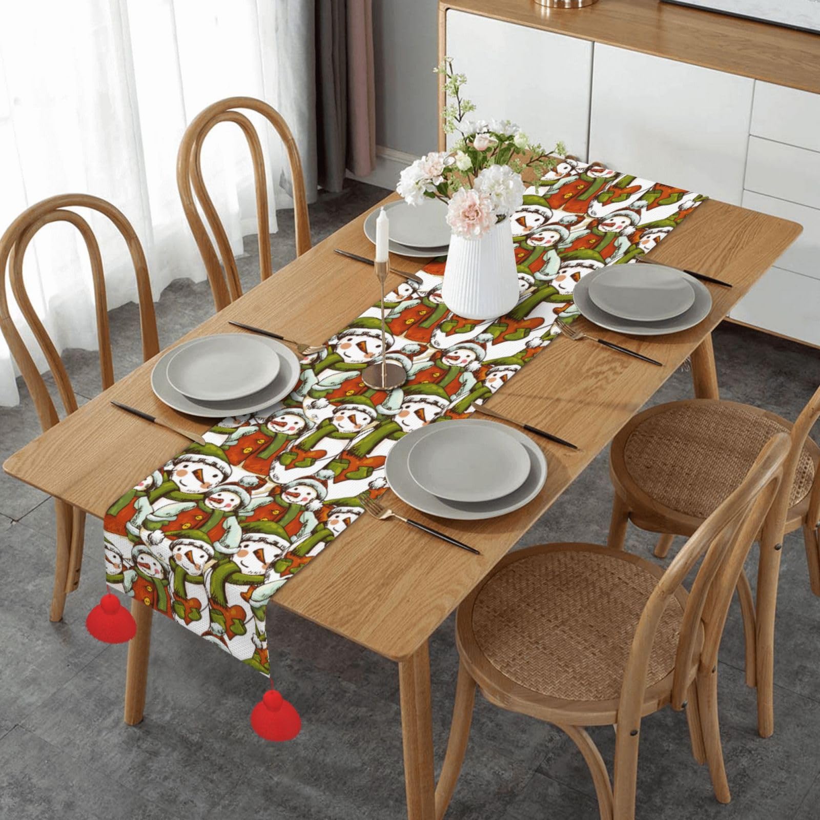 Chemin de table antidérapant évitant les chutes de plats à Noël